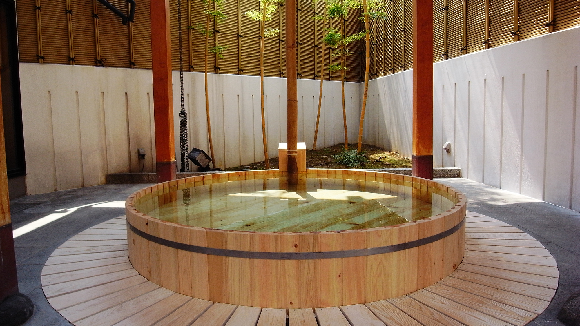 【貸切露天風呂‐ひのき風呂】オールインクルーシブプランご利用者様は無料でご利用いただけます。