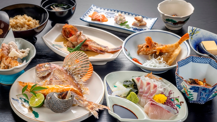 【夕食】新鮮なお魚を使用した会席料理