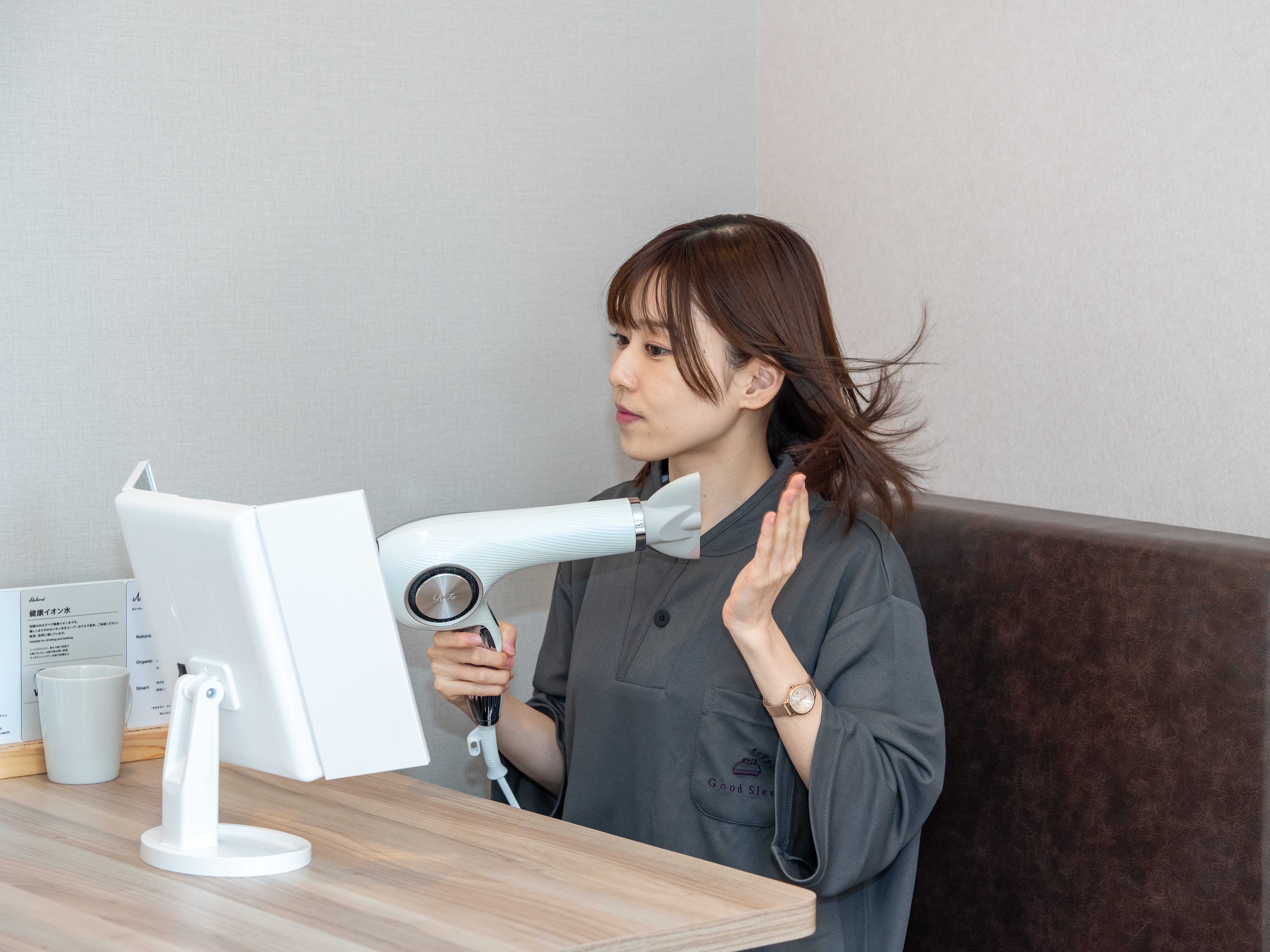 しっとり柔らかな髪へ♪ReFa製ドライヤー