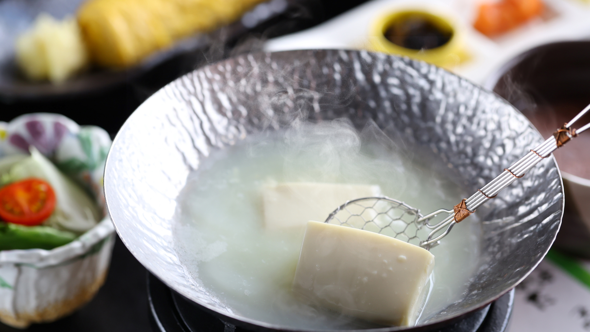 ■ご朝食一例　地元のお豆腐屋さんのお豆腐は優しいお味です