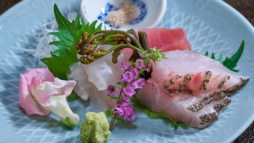 【夕食一例】季節のお料理