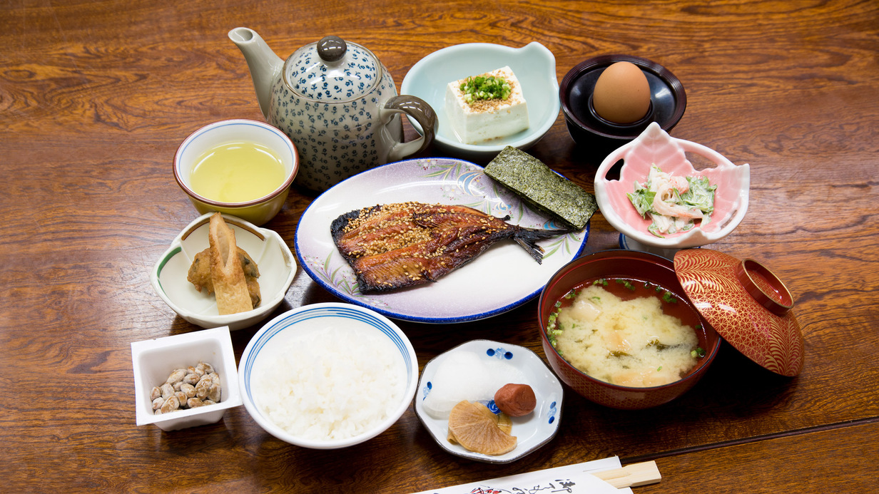■朝食付■到着遅くてもOK！朝はしっかり和定食♪