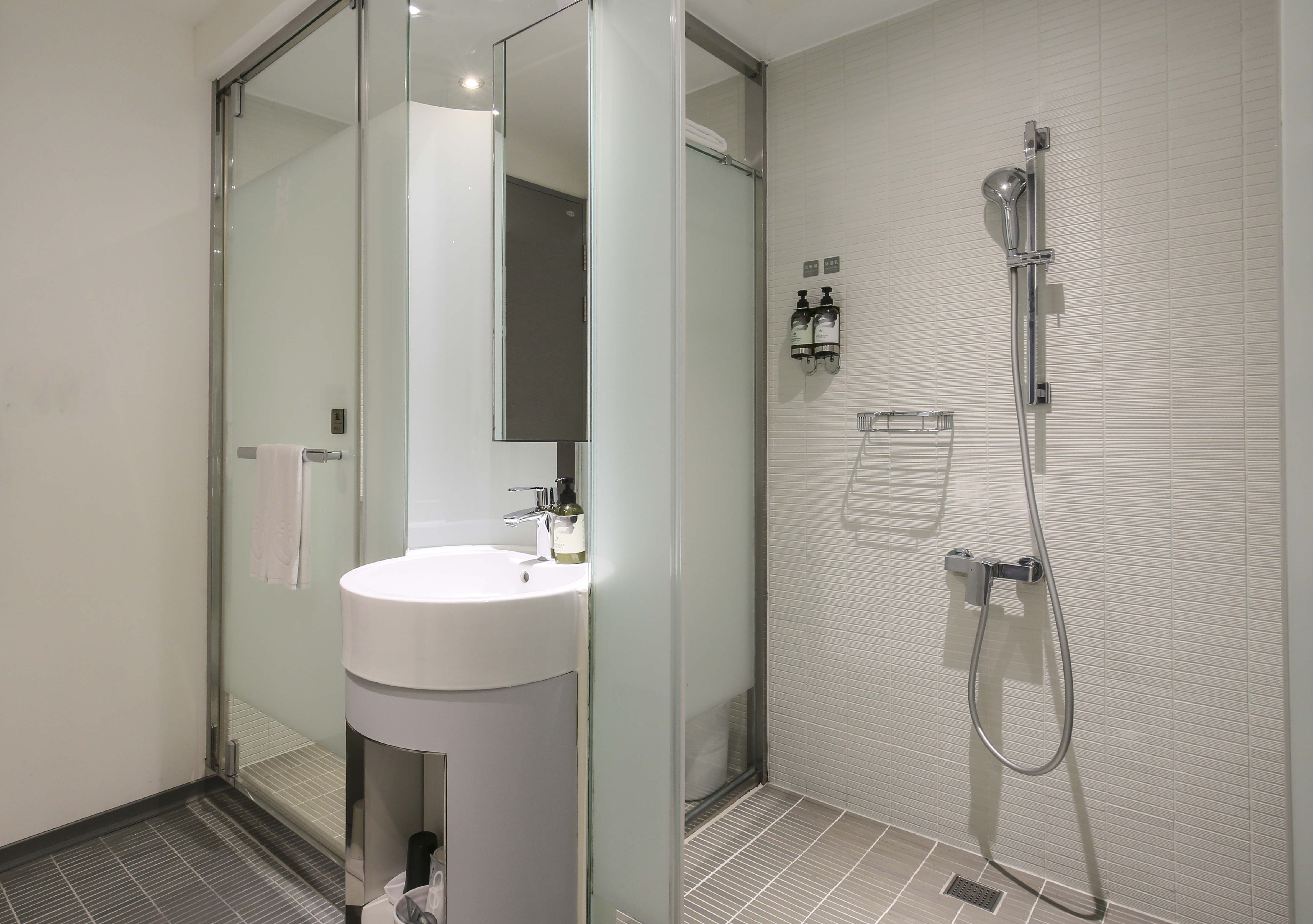 スタンダードダブルルーム(窓無し）