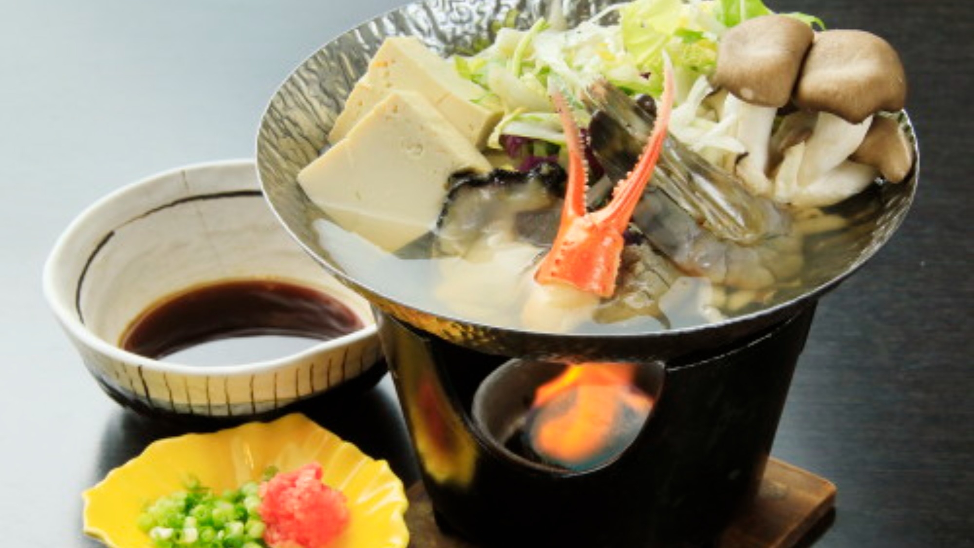 【1泊夕食付】＜スタンダード会席＞メインは海の幸たっぷり海鮮鍋！朝食なしでお得に宿泊
