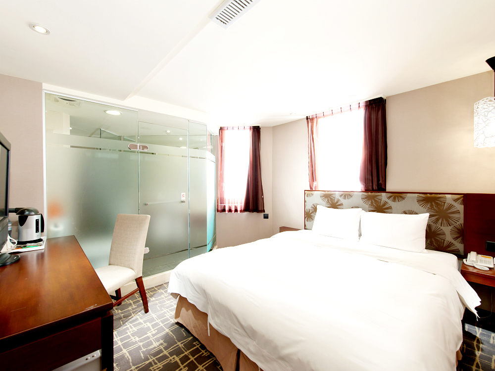 デラックスダブルベッドルーム