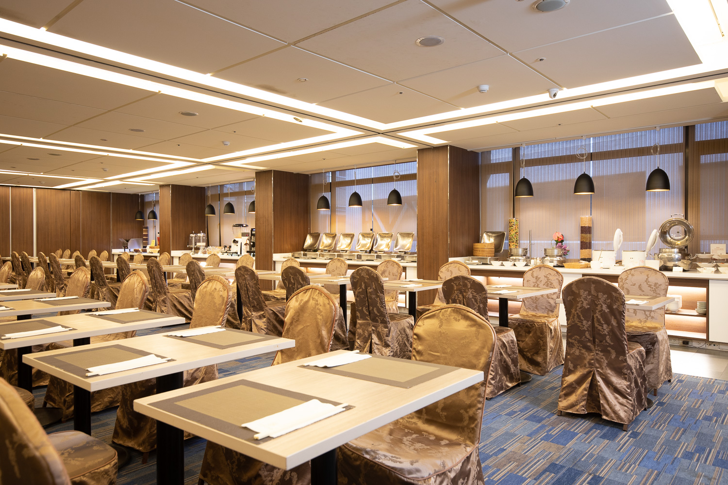 朝食レストラン