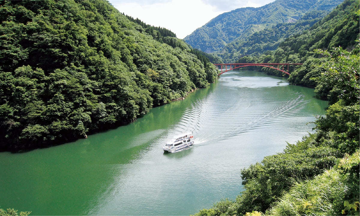 【庄川遊覧船付プラン】庄川峡遊覧船ショートクルーズ付ご宿泊プラン