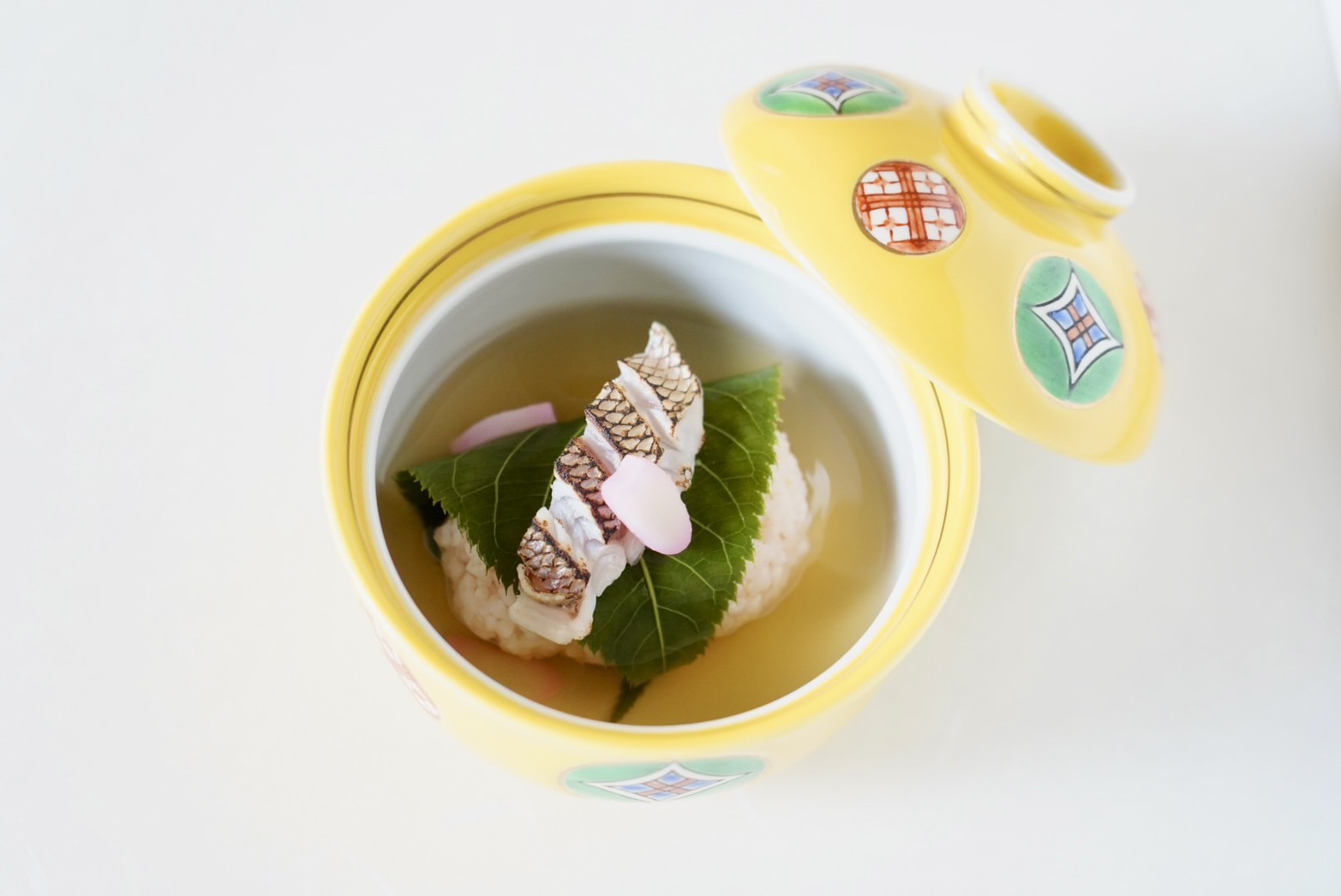 春の特別会席　桜鯛の道明寺蒸し