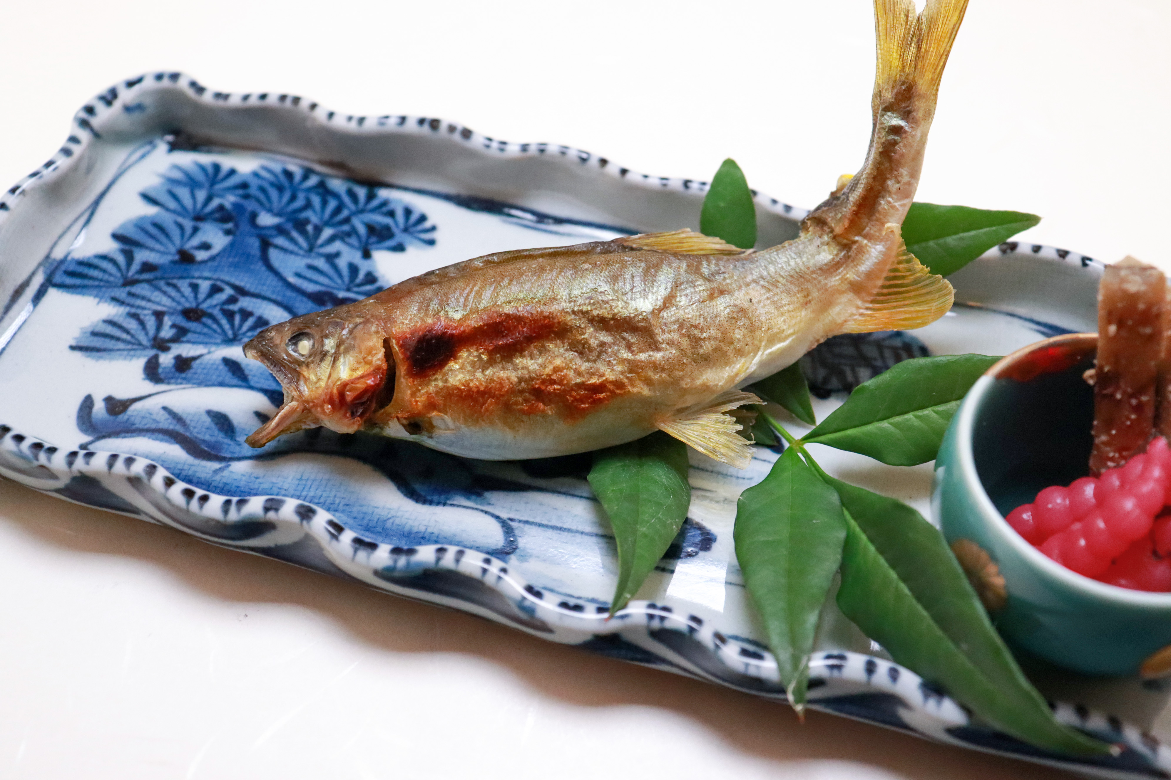 子持ち鮎の炭火焼き