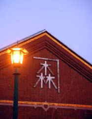 連歌倉庫と街灯