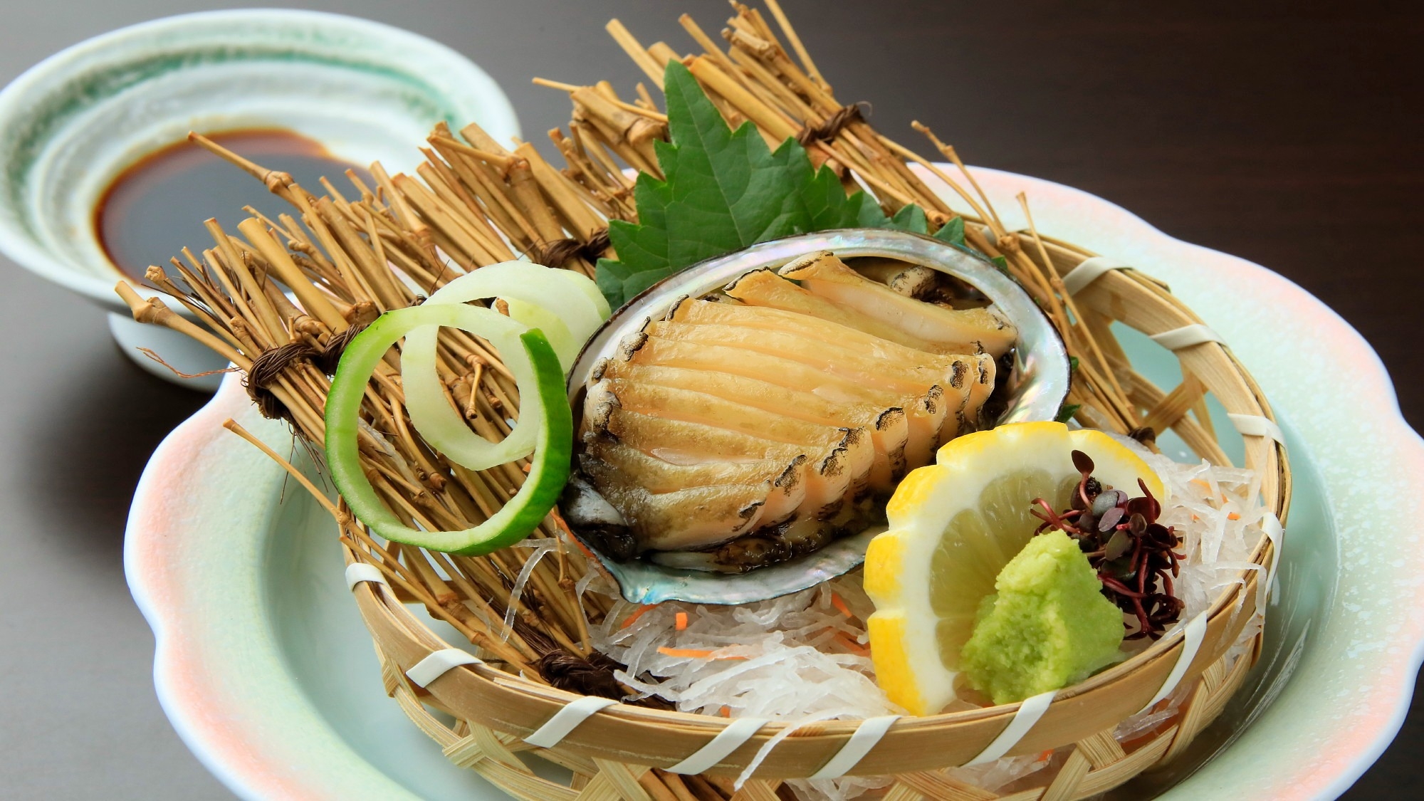 【九州×ご褒美旅】選べる1品・夕食フリードリンク付／旬の味覚を楽しむ癒しの温泉旅｜★基本会席「日輪」
