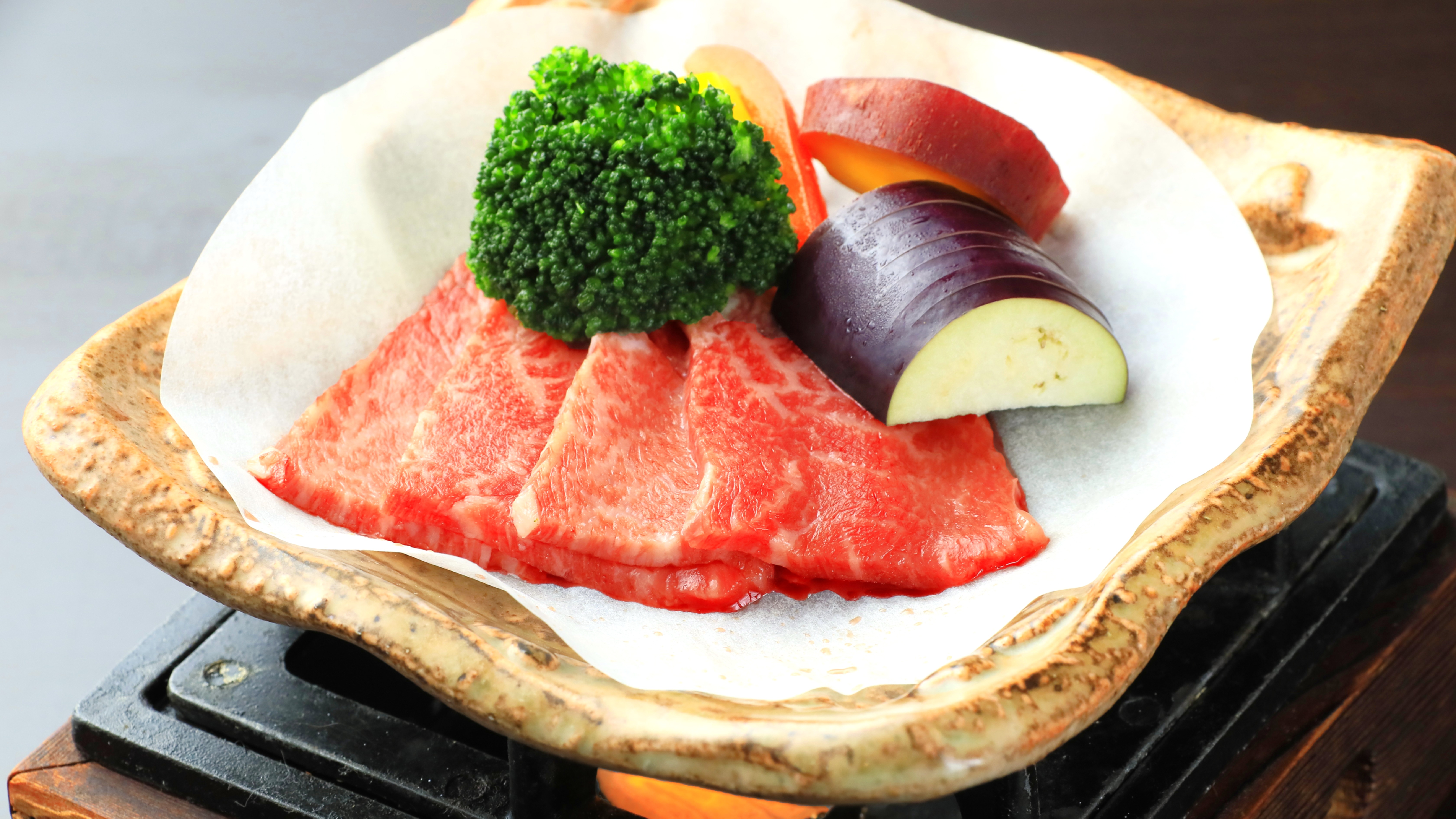 【最上級会席●豊前】国産牛の陶板焼き（一例）