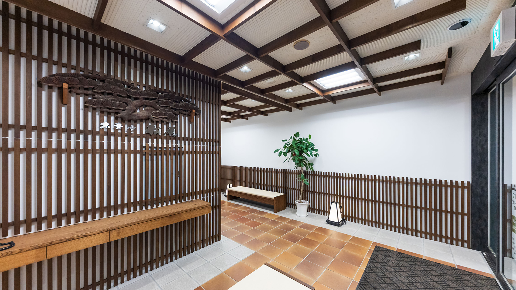 ■内観■暖簾の先にも和の佇まい