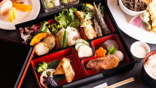 ＜ハワイアンズパック＞【1泊2食】夕食はメインが選べる季節の特製御膳セット♪２DAYチケット付