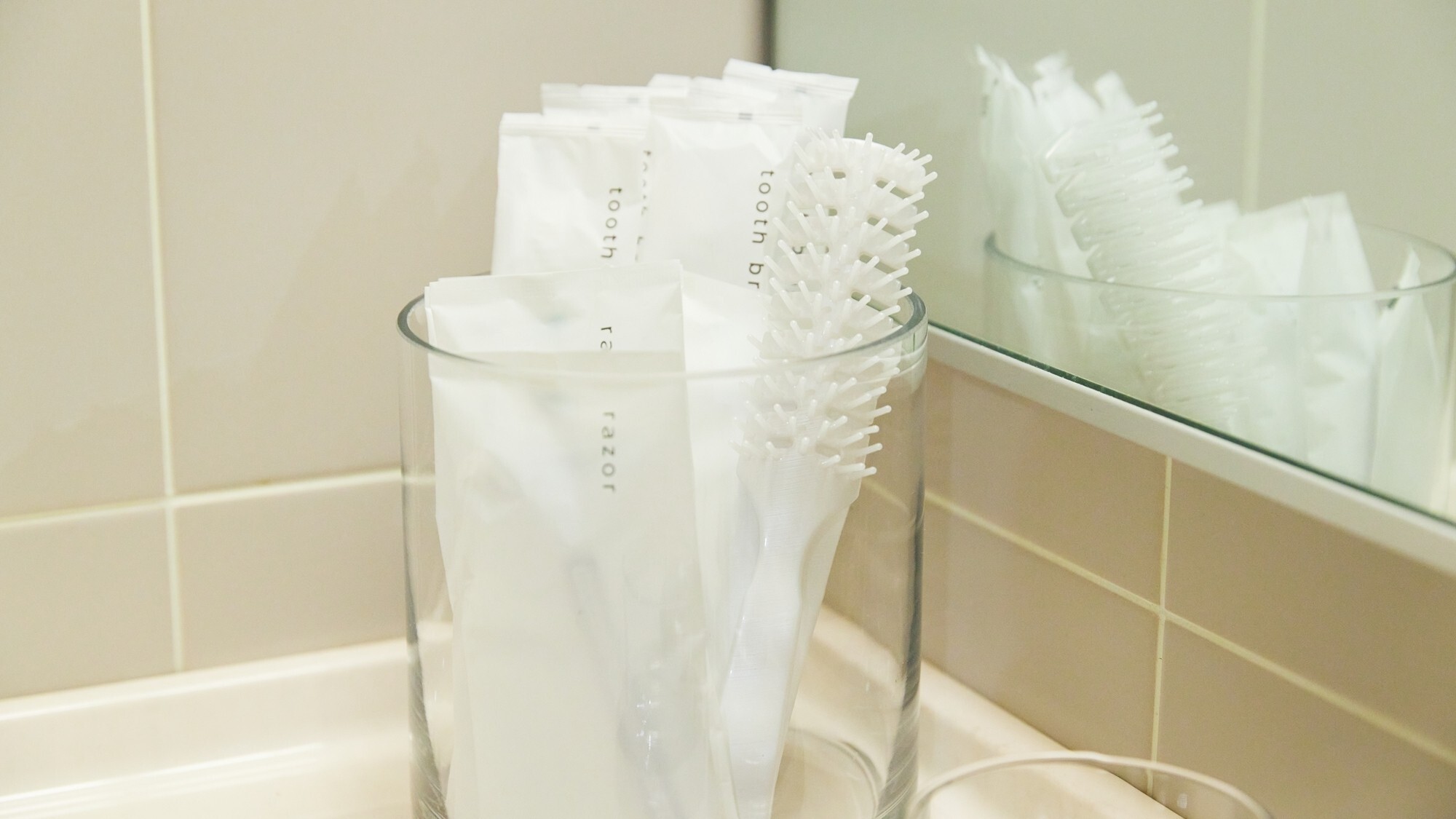 [LODGE]126㎡　歯ブラシやカミソリなどのアメニティをご用意しております。