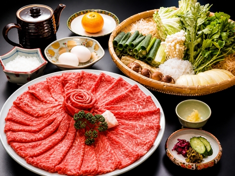 京野菜と全国から厳選した国産牛のすきやきコース