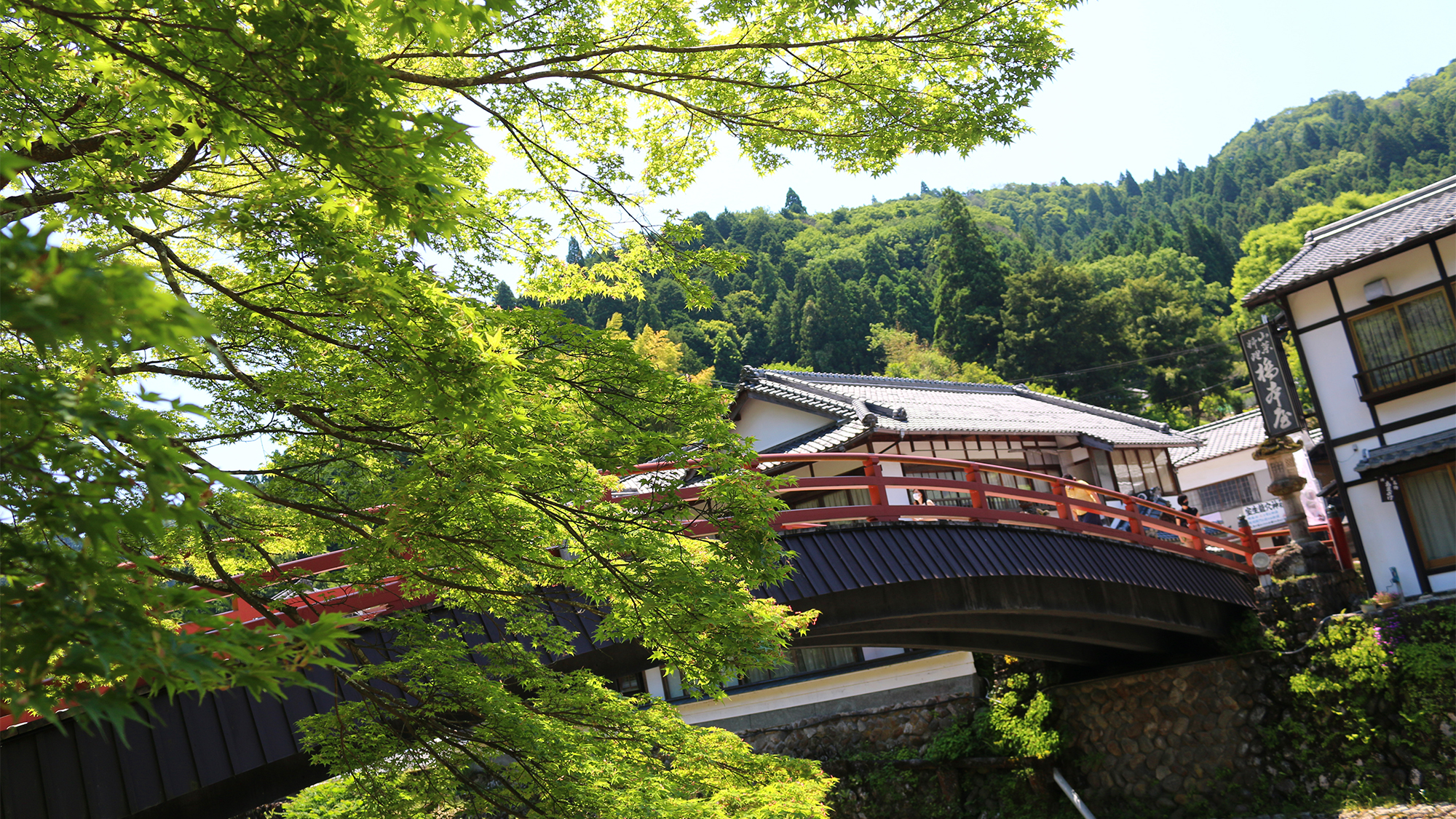 国内最小の国宝「五重塔」。女人高野で有名な【宝生寺】。車で約15分