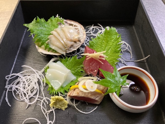 【お手頃＊残酷焼き】に ぷらす 季節のお刺身3種盛り (^^♪
