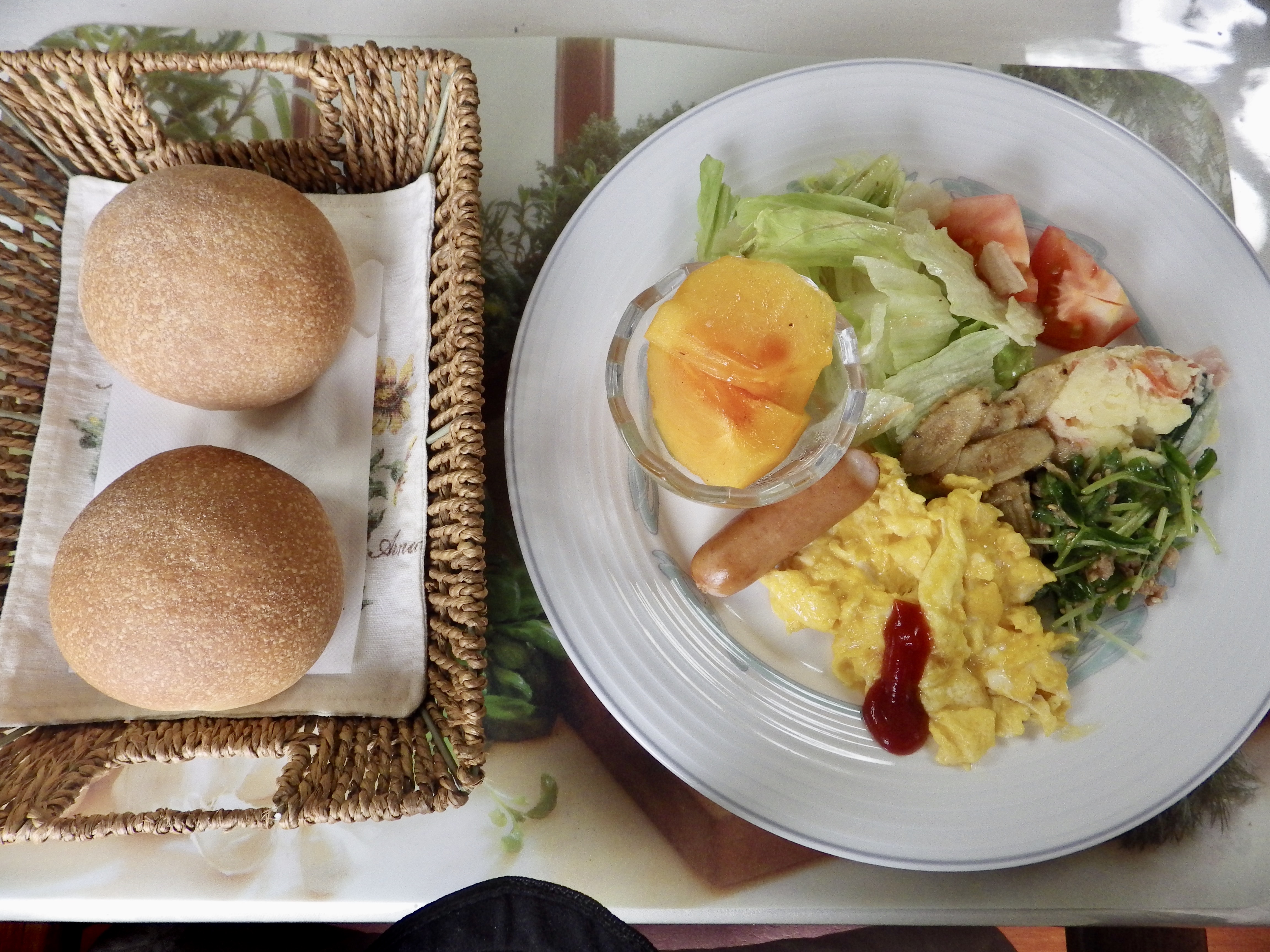 朝食