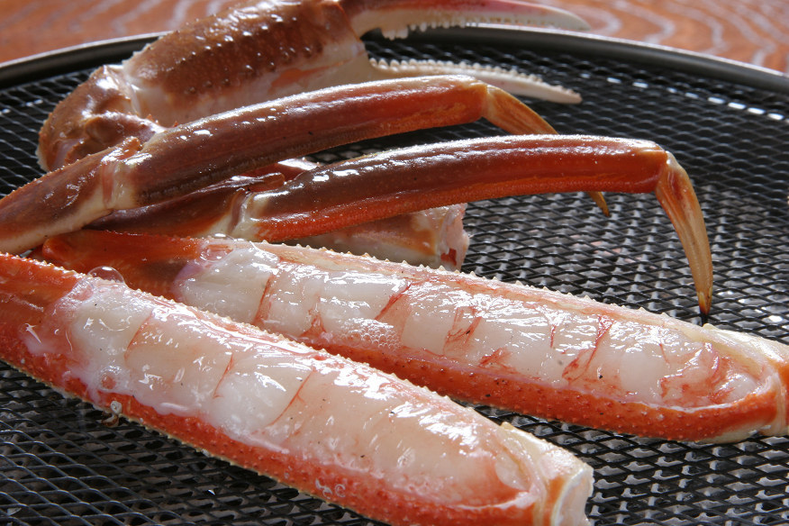 舟盛り付き竜宮カニフルコース！豪華！魚貝舟盛りとアワビ踊り焼き付！