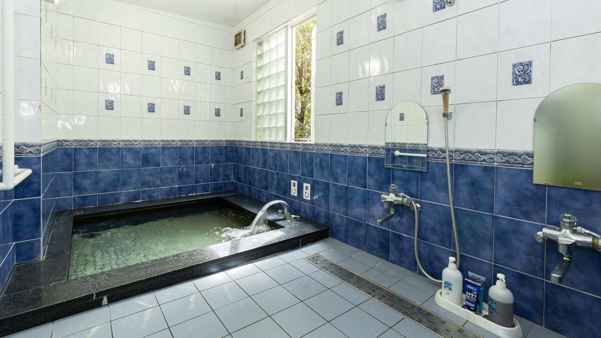 *【男性大浴場：写真一例】浴室