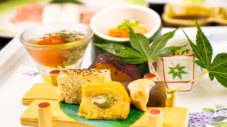 【基】迷ったらコレ!!スタンダード宿泊ぷらん（^^♪ 〜華会席膳〜 四季の味覚満載!!【基本プラン】