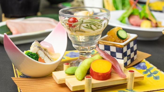 【基】迷ったらコレ!!スタンダード宿泊ぷらん（^^♪ 〜華会席膳〜 四季の味覚満載!!【基本プラン】