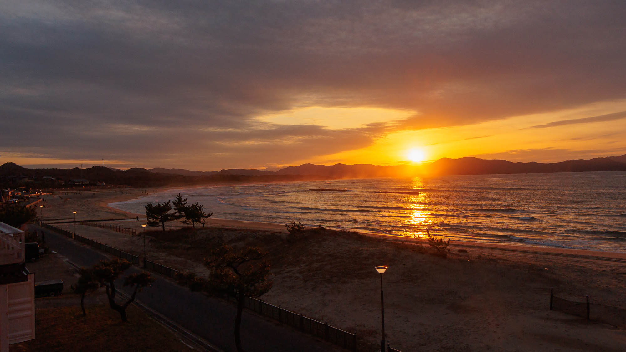 ロビーからも浜詰海岸が一望できます！