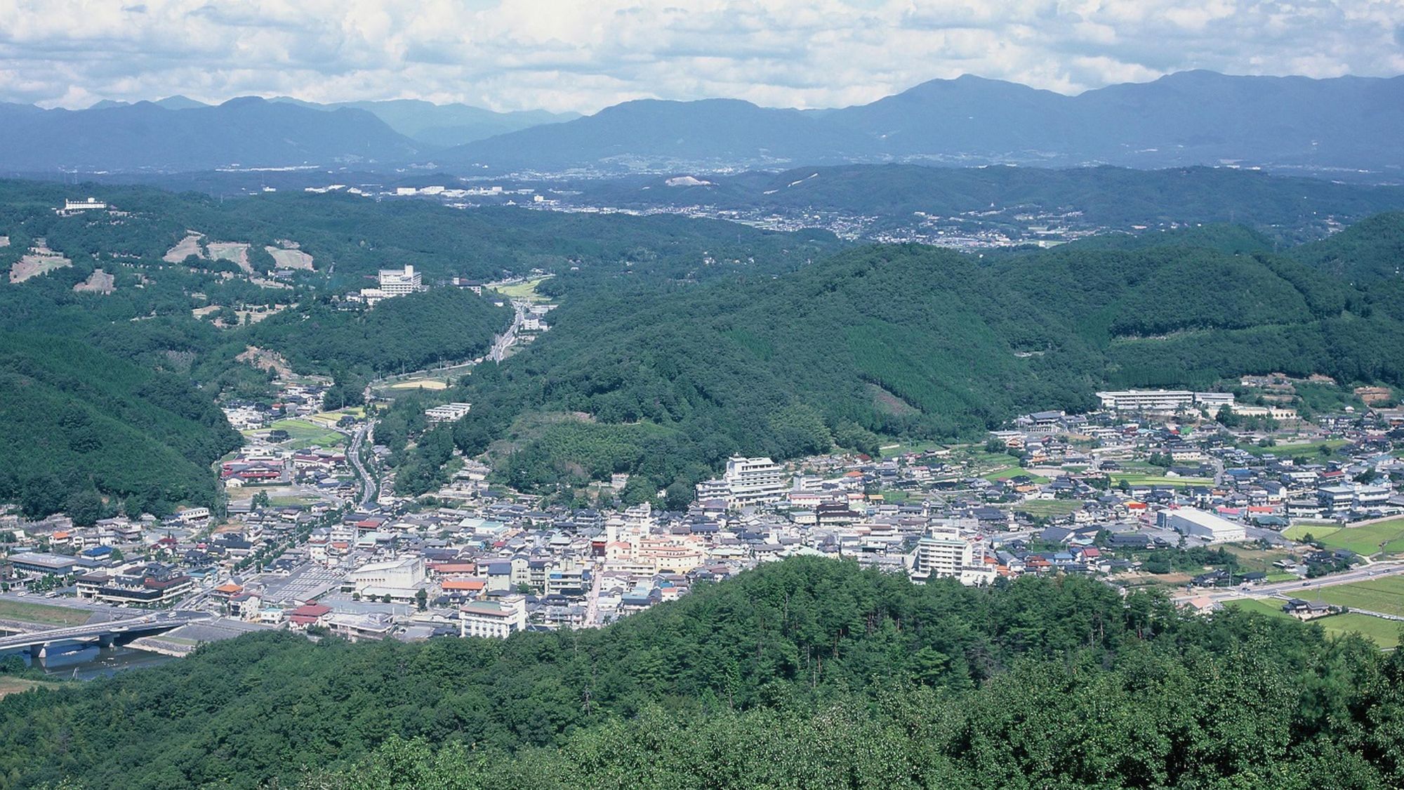 竹亭より車10分「大山展望台」