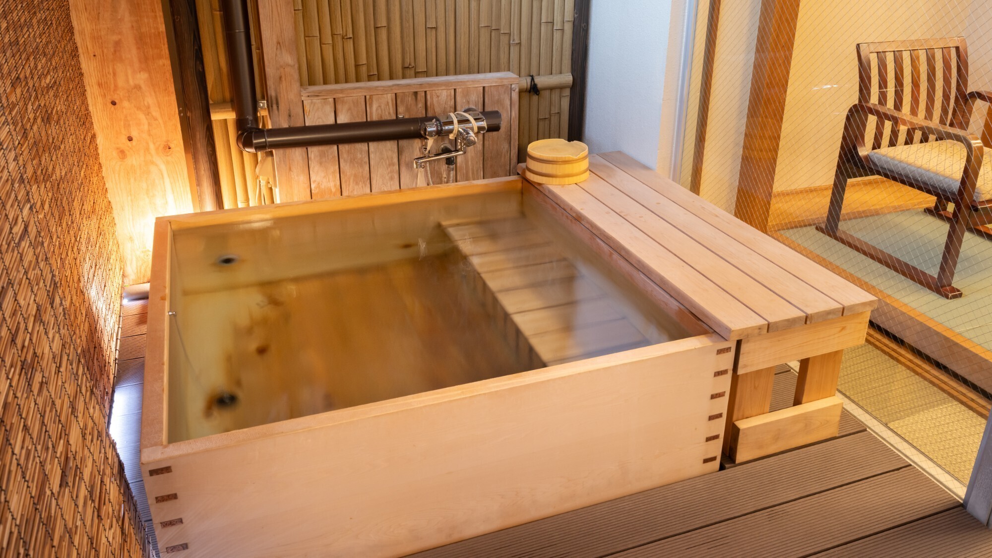 露天風呂付客室（ひのきのお風呂）