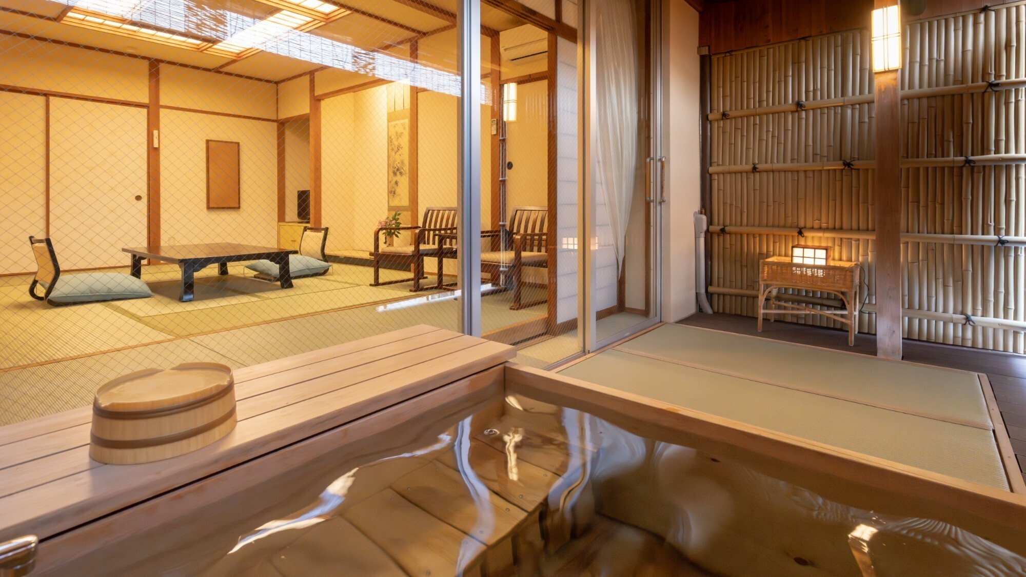 露天風呂付客室（ひのきのお風呂）