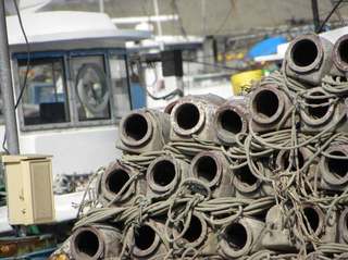 タコつぼのある風景