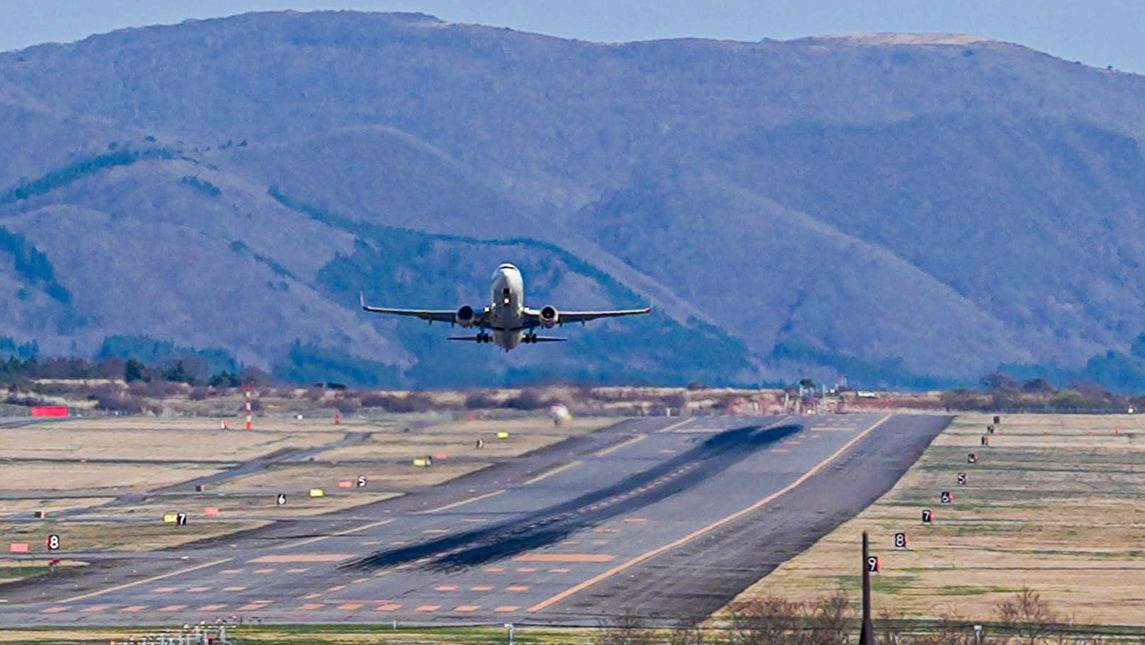 【WAMODERN 空港滑走路ビュー】日本一空港に近い湯の川ならではの景観を／1泊2食