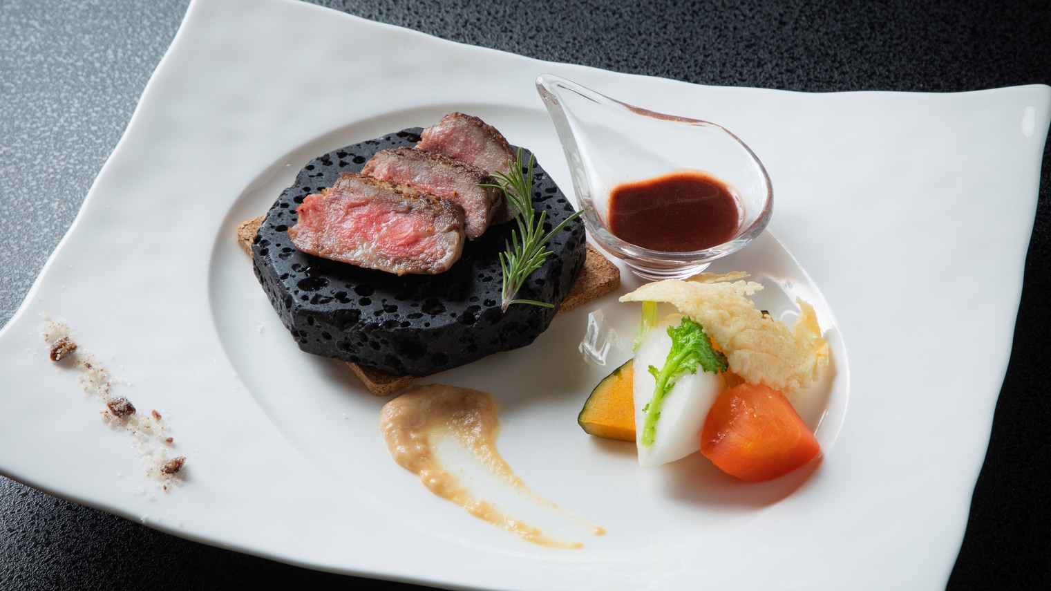 【少量会席】厳選された地産地消の食材を味わえる美食少量会席／1泊2食