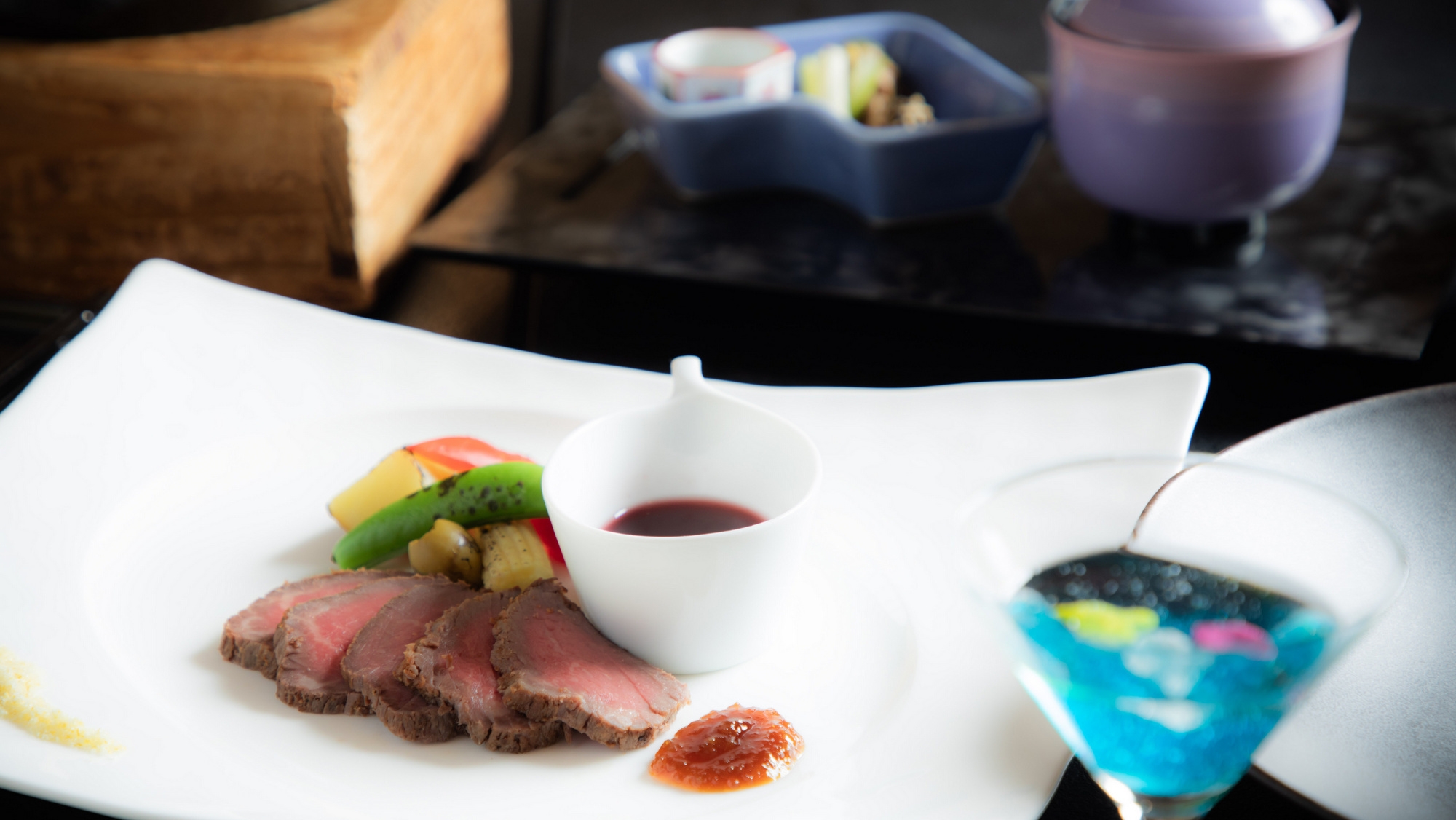【お盆限定・2泊4食◇連泊エコプラン】2連泊で休日のご宿泊がお得に〜半個室で和洋創作会席を堪能