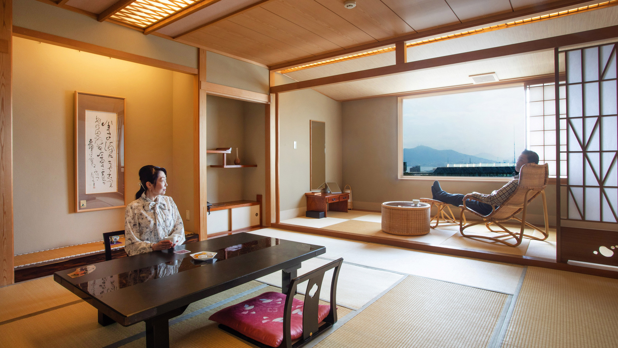 【WAMODERN和洋室一例】畳の温もりに癒される和室と快適な眠りを誘うベッドルームを配したお部屋