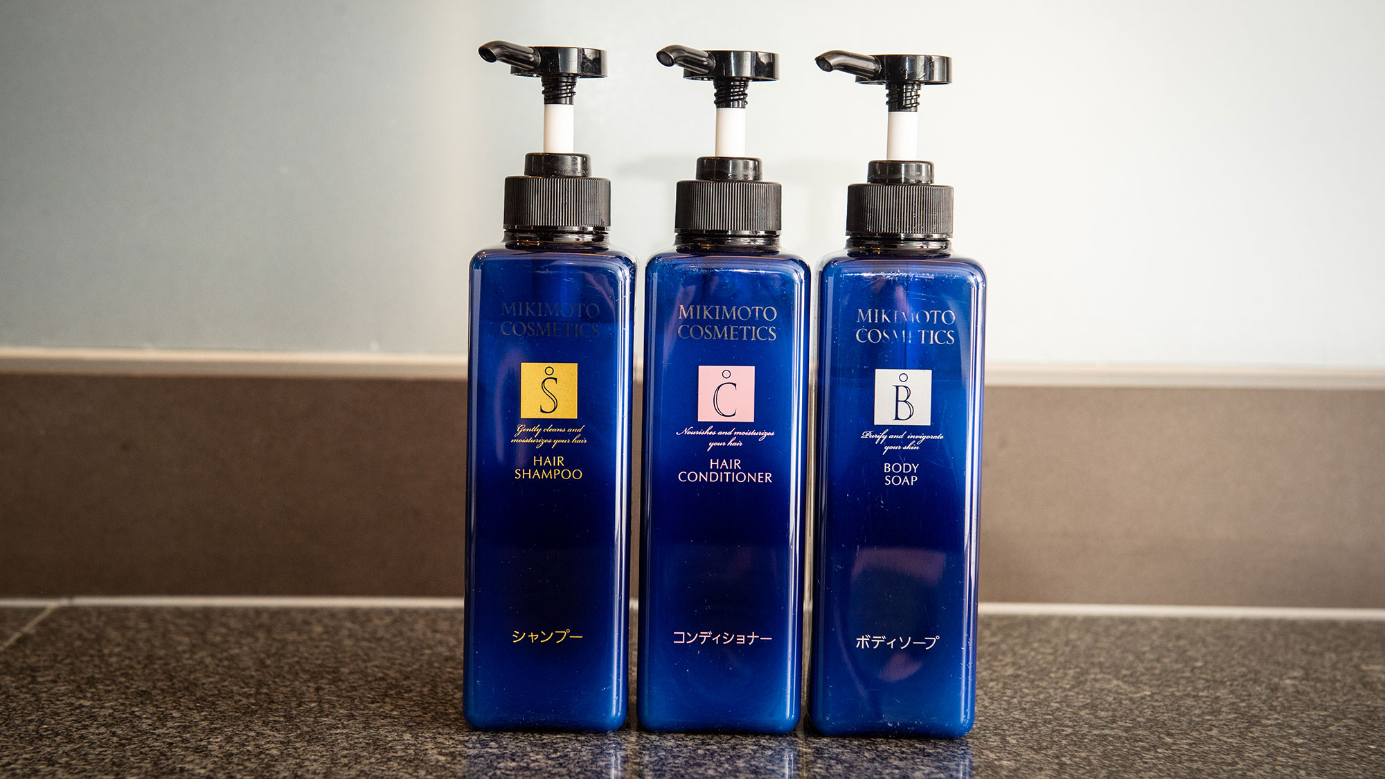 【アメニティ】浴室のシャンプーやボディソープは、ミキモト製品を揃えております。
