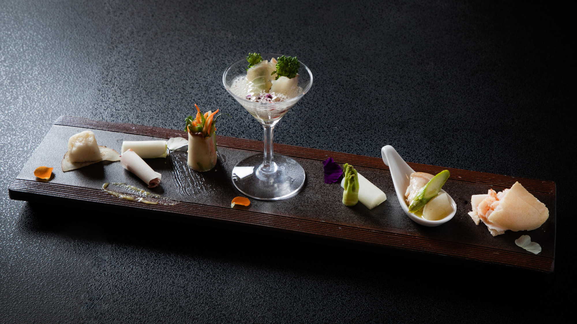 【2026春】歓迎の一皿／新じゃがの擦り流し、真鯛の昆布〆、タラの芽とウドのピクルスなど7品