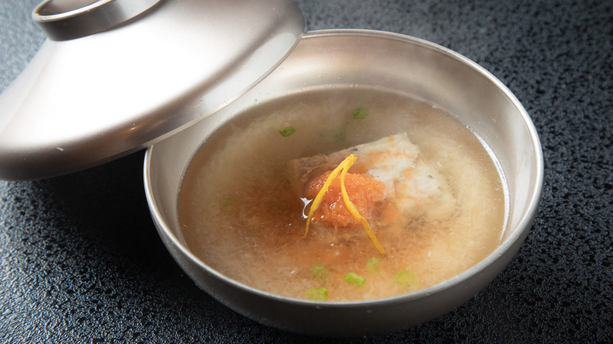 【2025冬】先椀／塩〆寒ブリの「みぞれ椀」。寒ブリは函館産