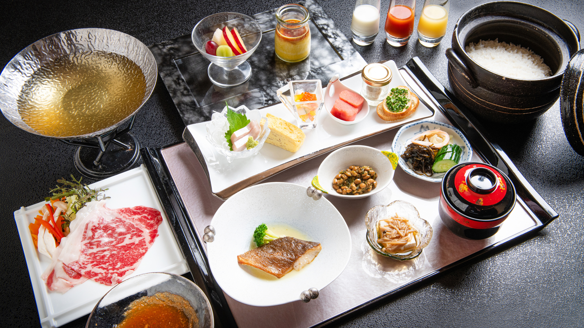 【朝食】北海道の魅力ある食材をふんだんに使用した、和洋織り交ぜた朝食。