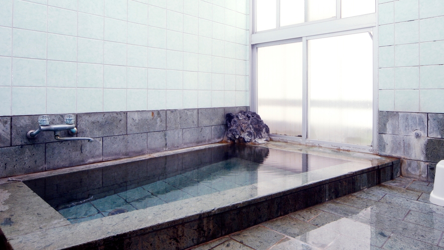 伊豆の名湯・宇佐美温泉を、源泉掛け流しでご堪能ください。