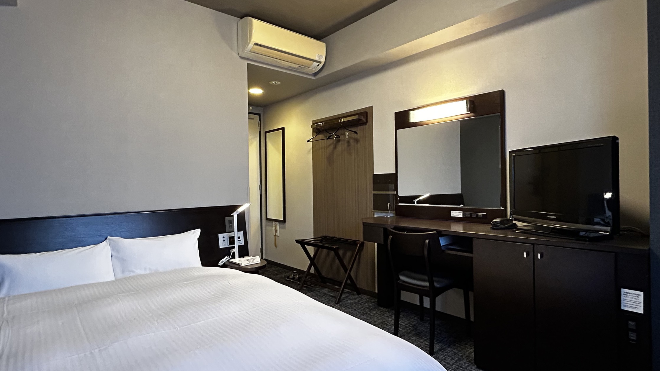 ｺﾝﾌｫｰﾄｾﾐﾀﾞﾌﾞﾙﾙｰﾑ