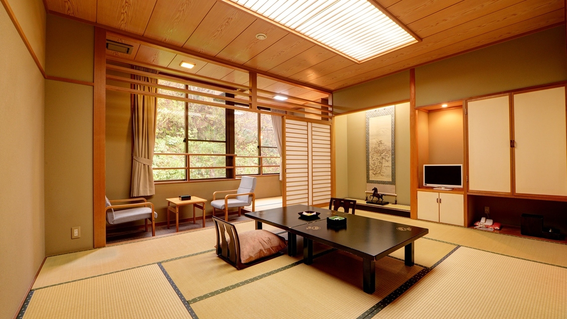 【朝食付】夕食は自由に！朝は体に優しい和朝食に癒される…温泉×パワースポット巡り！