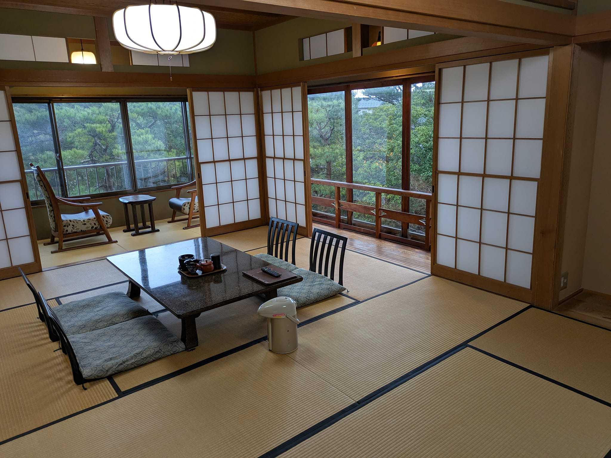  和室12畳 (広縁＋トイレ付) 