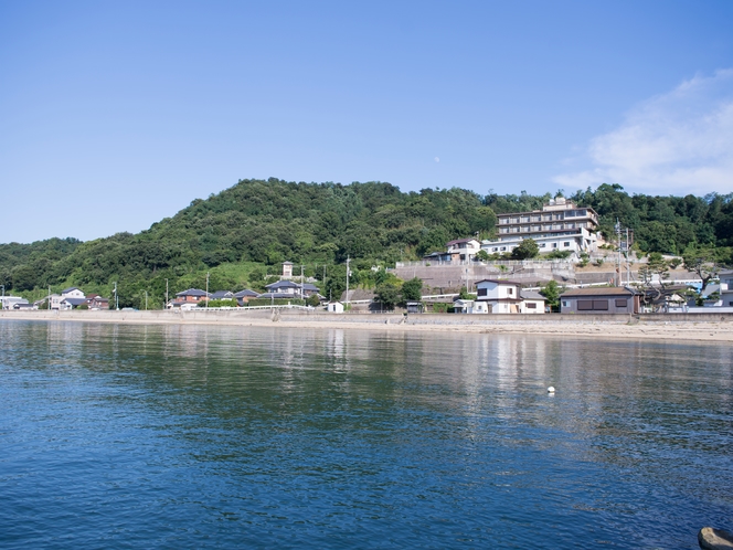 ホテルのすぐ下に江の浜海岸