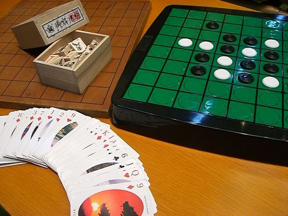 Feel free to rent playing cards and Othello.