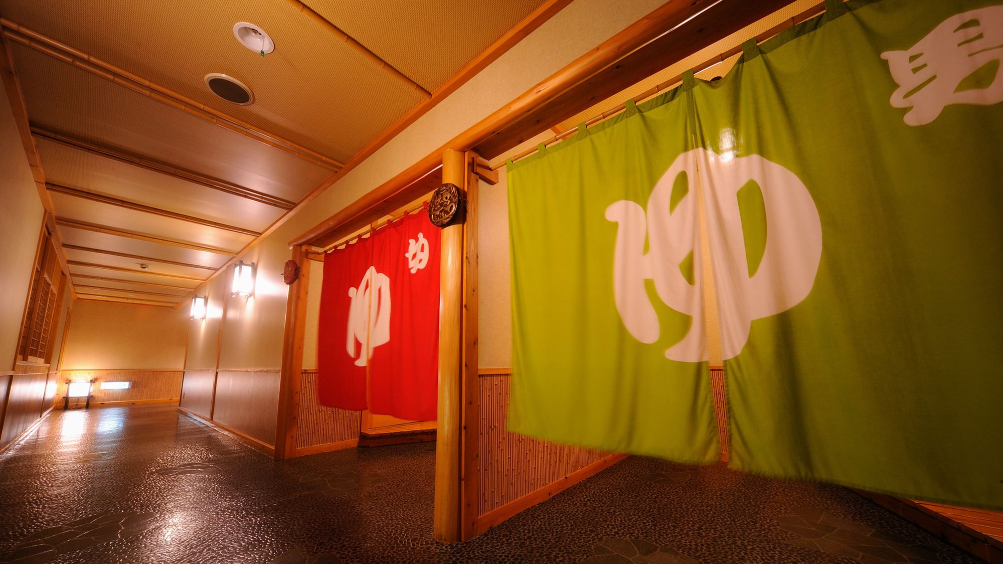 【露天風呂】利用可能時間6:30~21:30 ※夜間は安全面を考慮して閉鎖しております。