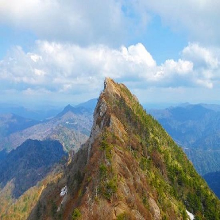 新居浜から一足伸ばして：西日本最高峰！四国の屋根とも言われる石鎚山。