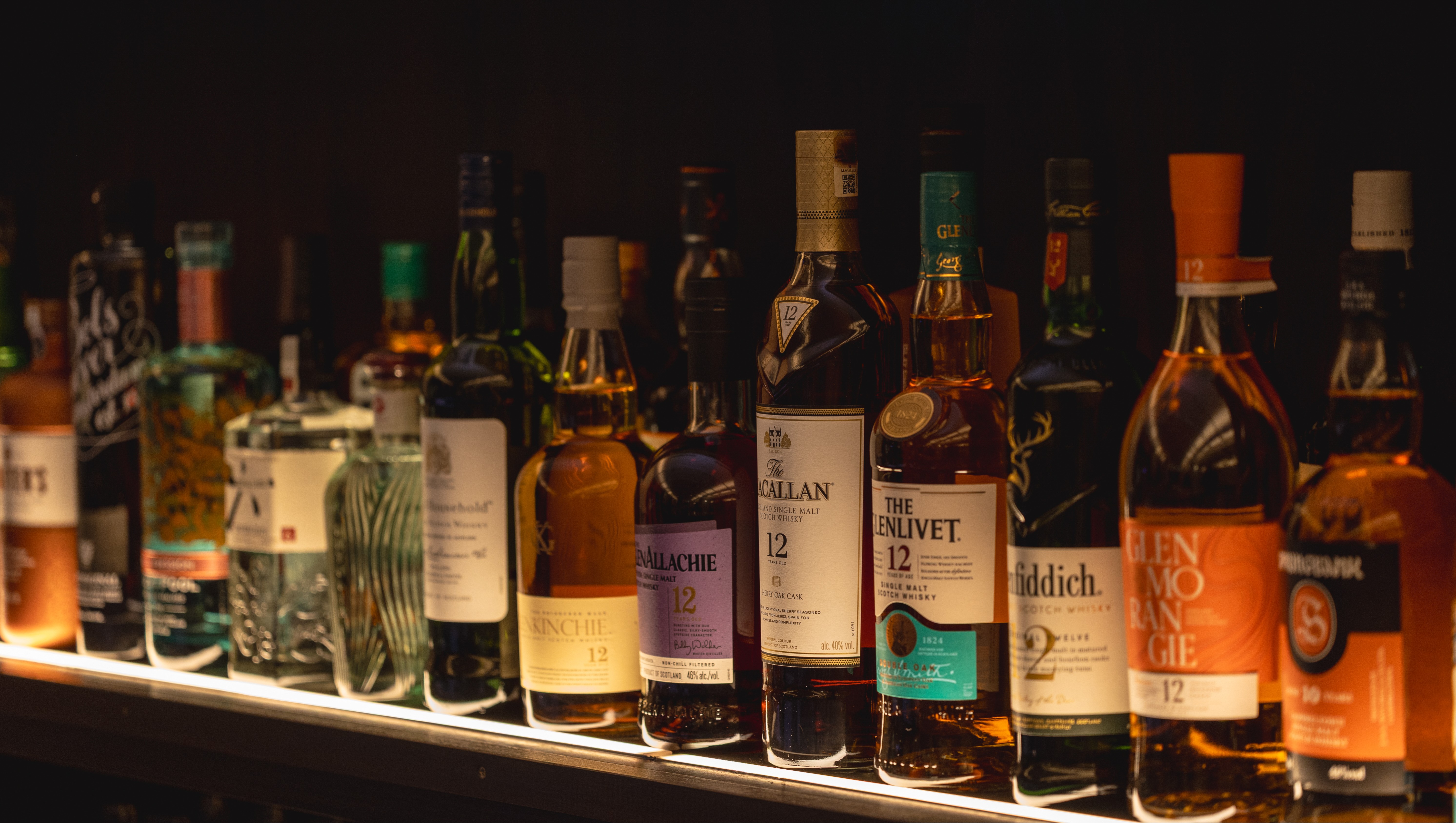 バータイムには、各種カクテルもご準備してお待ちしております