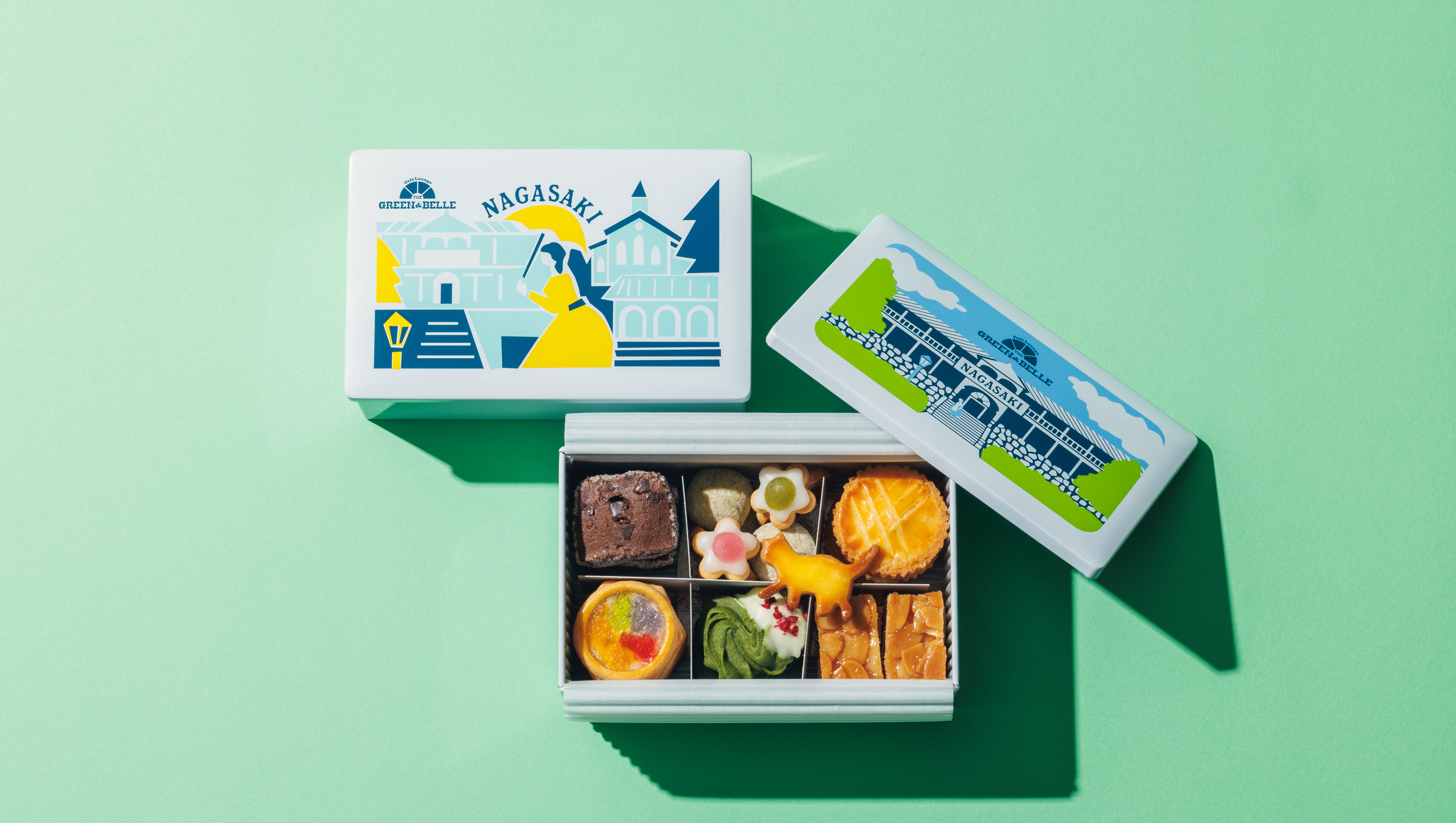 クッキー缶「旅の余韻」　ステンドグラスや指輪の形など、クッキーの詰め合わせ　